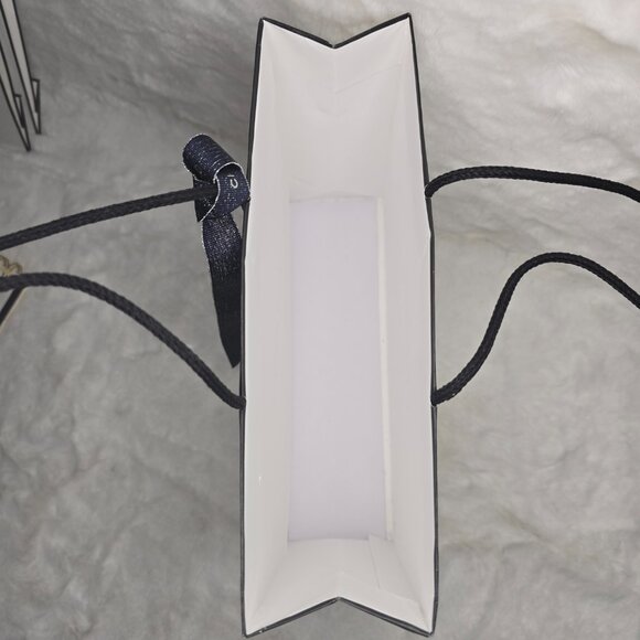 CHANEL Gift Bag L10"xH7.90"xW3" - Picture 4 of 4